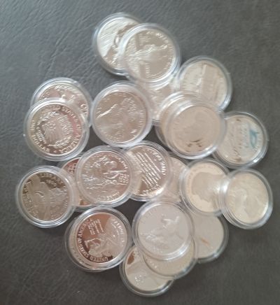 10 x USA 90% Silver $1 Commemoratives (.7734oz each )